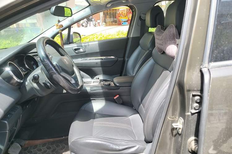 Used Peugeot 3008 2013 1.6THP Automatic Prestige Edition Left Front Seat