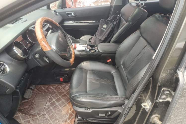 Used Peugeot 3008 2013 2.0L Automatic Trend Edition Left Front Seat