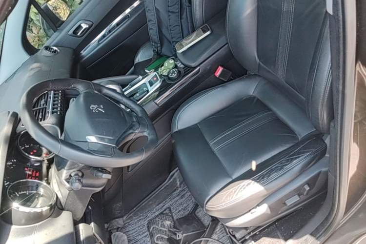 Used Peugeot 3008 2013 1.6THP Automatic Prestige Edition Left Front Seat