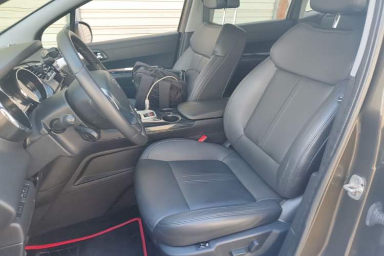 Used Peugeot 3008 2013 2.0L Automatic Trend Edition Left Front Seat