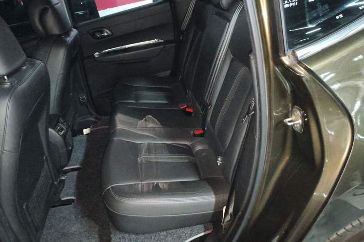 Used Peugeot 3008 2013 2.0L Automatic Trend Edition Left Rear Seat