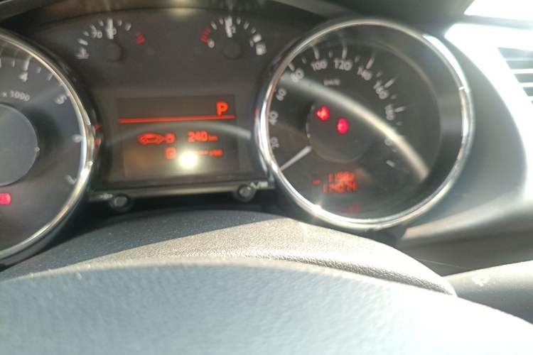 Used Peugeot 3008 2013 2.0L Automatic Trend Edition Odometer Close Up