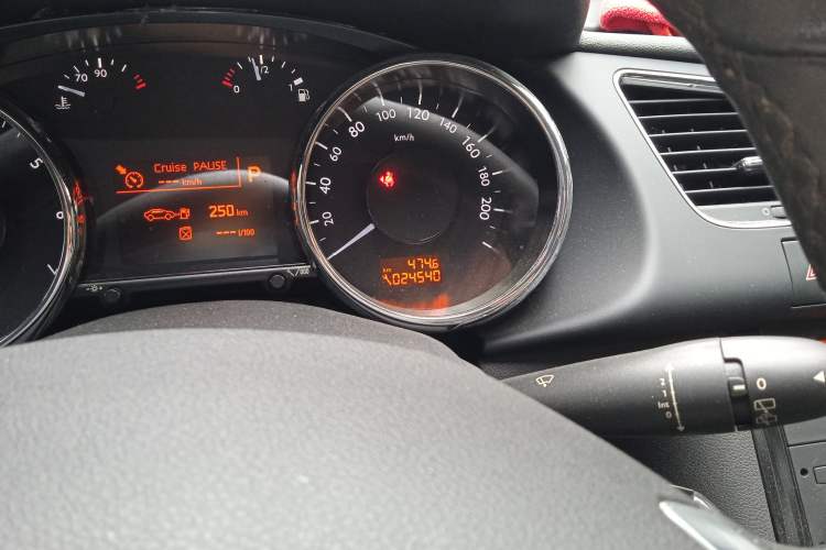 Used Peugeot 3008 2013 2.0L Automatic Trend Edition Odometer Close Up