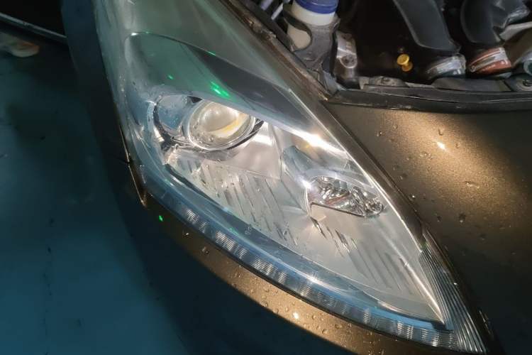 Used Peugeot 3008 2013 1.6THP Automatic Trend Edition Right Front Headlight