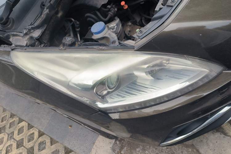 Used Peugeot 3008 2013 2.0L Automatic Trend Edition Right Front Headlight