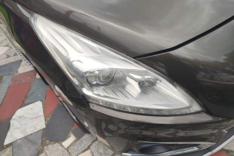 Used Peugeot 3008 2013 1.6THP Automatic Prestige Edition Right Front Headlight
