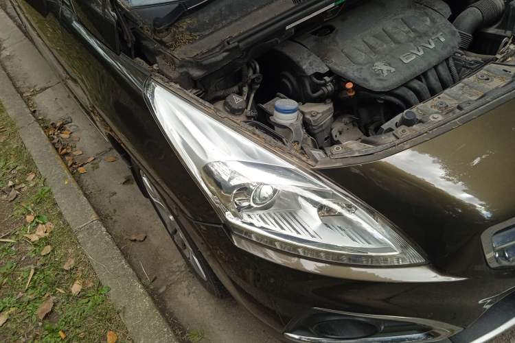 Used Peugeot 3008 2013 2.0L Automatic Trend Edition Right Front Headlight