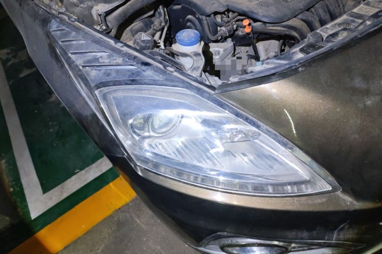 Used Peugeot 3008 2013 2.0L Automatic Trend Edition Right Front Headlight