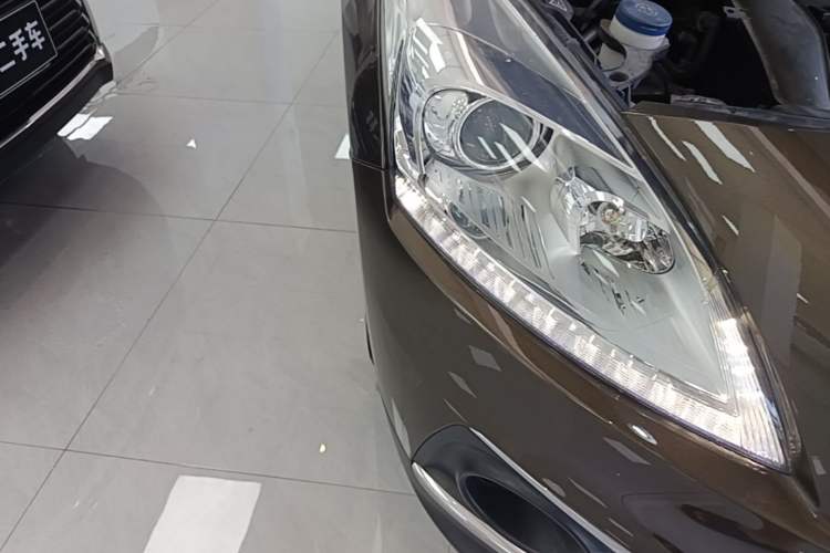 Used Peugeot 3008 2013 1.6THP Automatic Trend Edition Right Front Headlight
