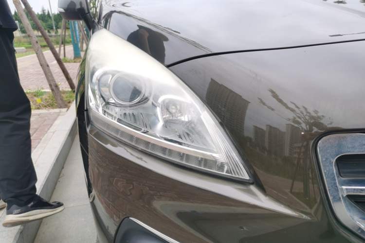 Used Peugeot 3008 2013 2.0L Automatic Trend Edition Right Front Headlight