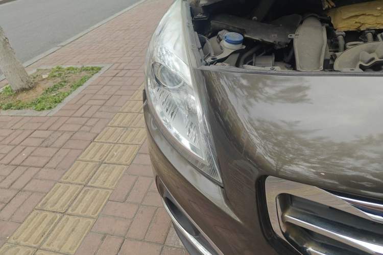 Used Peugeot 3008 2013 1.6THP Automatic Trend Edition Right Front Headlight