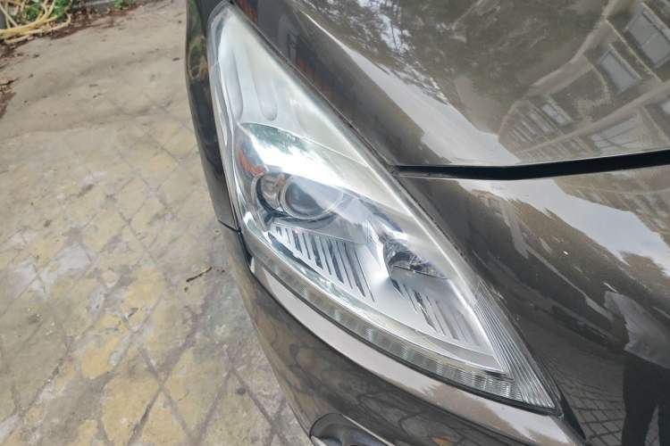 Used Peugeot 3008 2013 1.6THP Automatic Trend Edition Right Front Headlight
