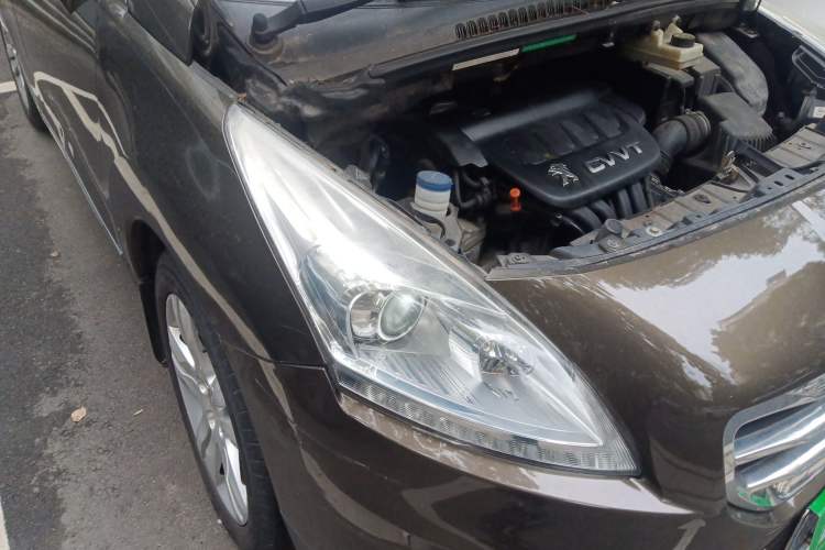 Used Peugeot 3008 2013 2.0L Automatic Trend Edition Right Front Headlight