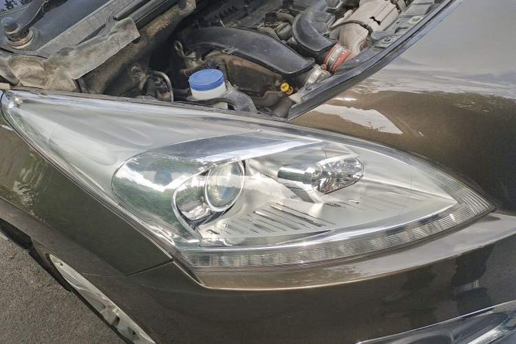 Used Peugeot 3008 2013 1.6THP Automatic Prestige Edition Right Front Headlight