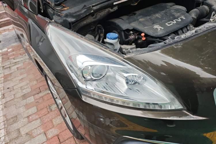 Used Peugeot 3008 2013 2.0L Manual Classic Edition Right Front Headlight