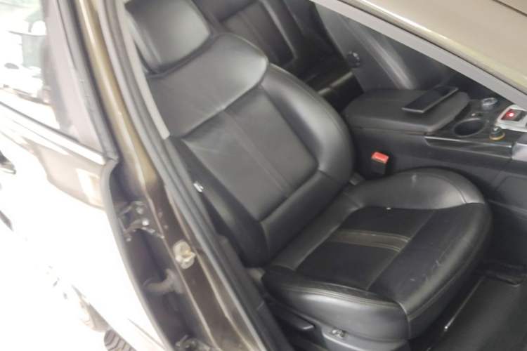 Used Peugeot 3008 2013 1.6THP Automatic Prestige Edition Right Front Seat