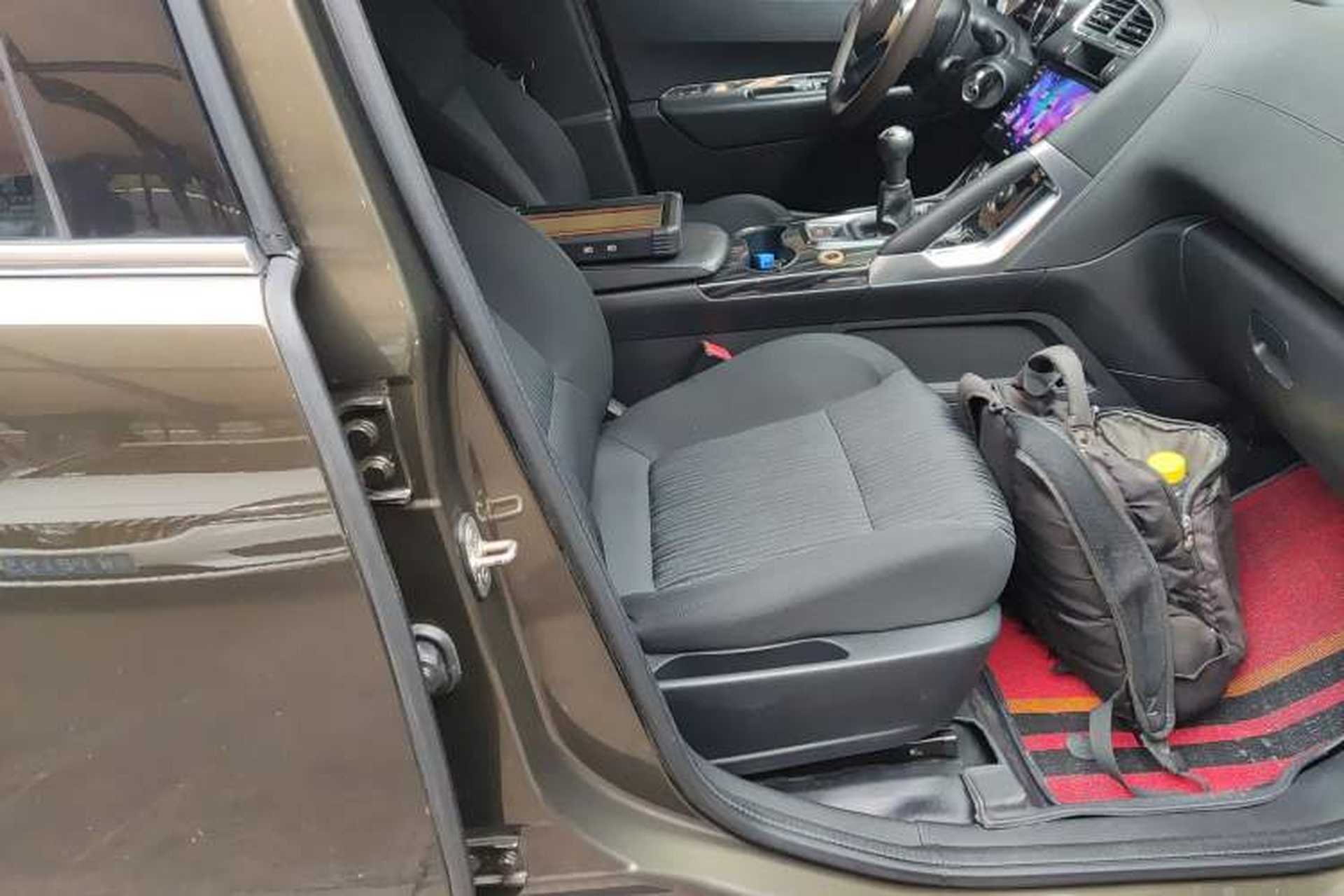 Used Peugeot 3008 2013 2.0L Manual Classic Edition Right Front Seat