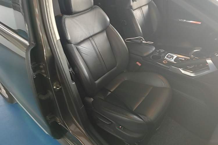 Used Peugeot 3008 2013 1.6THP Automatic Prestige Edition Right Front Seat