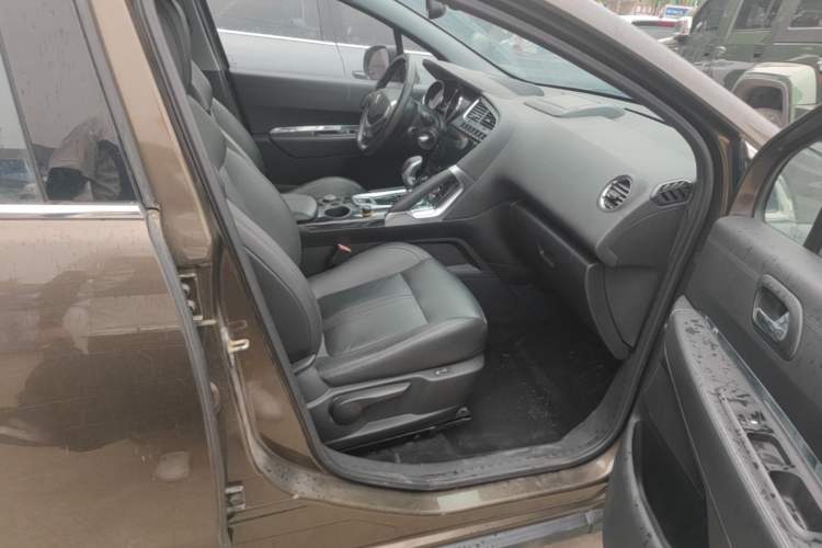 Used Peugeot 3008 2013 1.6THP Automatic Prestige Edition Right Front Seat
