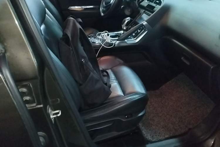 Used Peugeot 3008 2013 2.0L Automatic Trend Edition Right Front Seat