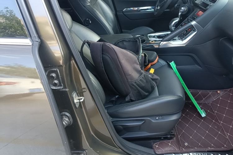 Used Peugeot 3008 2013 2.0L Automatic Trend Edition Right Front Seat