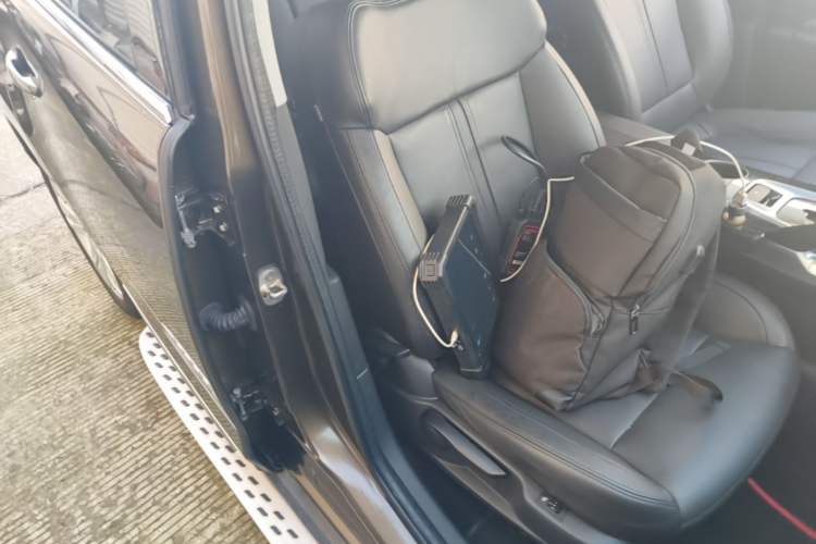 Used Peugeot 3008 2013 2.0L Automatic Trend Edition Right Front Seat