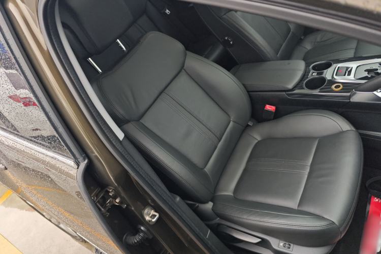 Used Peugeot 3008 2013 2.0L Automatic Trend Edition Right Front Seat