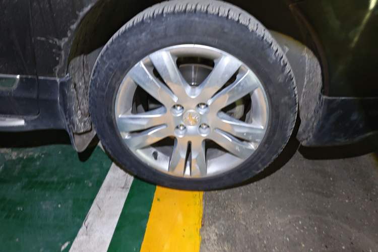 Used Peugeot 3008 2013 2.0L Automatic Trend Edition Right Front Wheel Hub