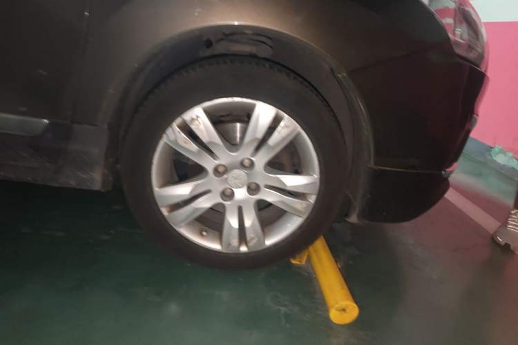 Used Peugeot 3008 2013 2.0L Automatic Trend Edition Right Front Wheel Hub