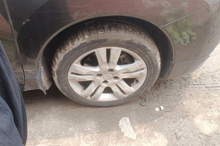 Used Peugeot 3008 2013 2.0L Automatic Trend Edition Right Front Wheel Hub