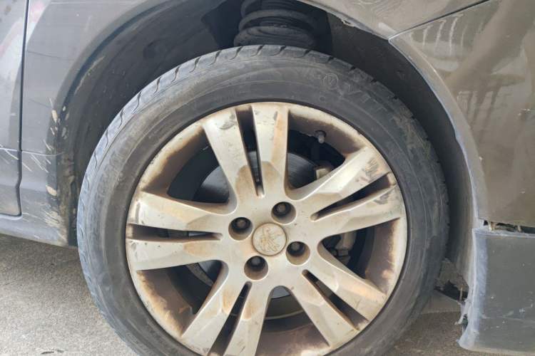 Used Peugeot 3008 2013 2.0L Automatic Trend Edition Right Front Wheel Hub