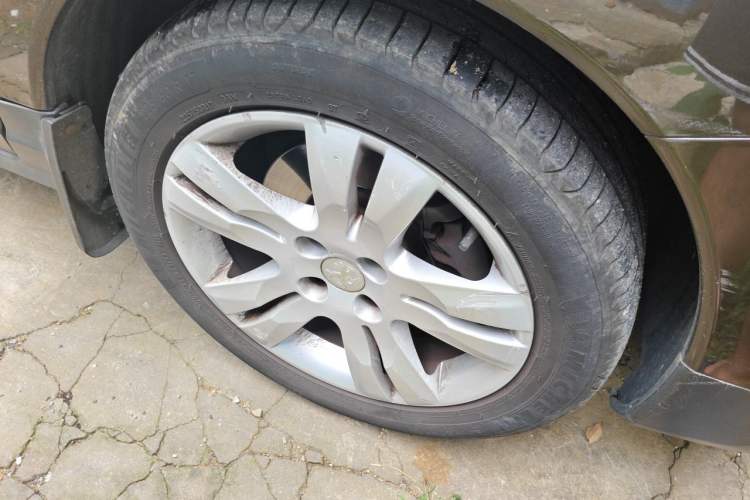 Used Peugeot 3008 2013 2.0L Manual Classic Edition Right Front Wheel Hub