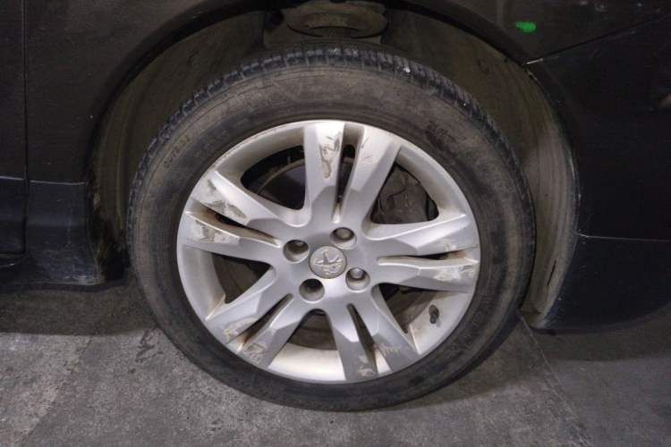 Used Peugeot 3008 2013 2.0L Automatic Trend Edition Right Front Wheel Hub