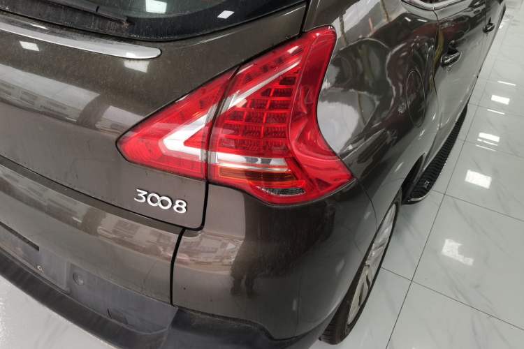 Used Peugeot 3008 2013 2.0L Automatic Classic Edition Right Rear Taillight