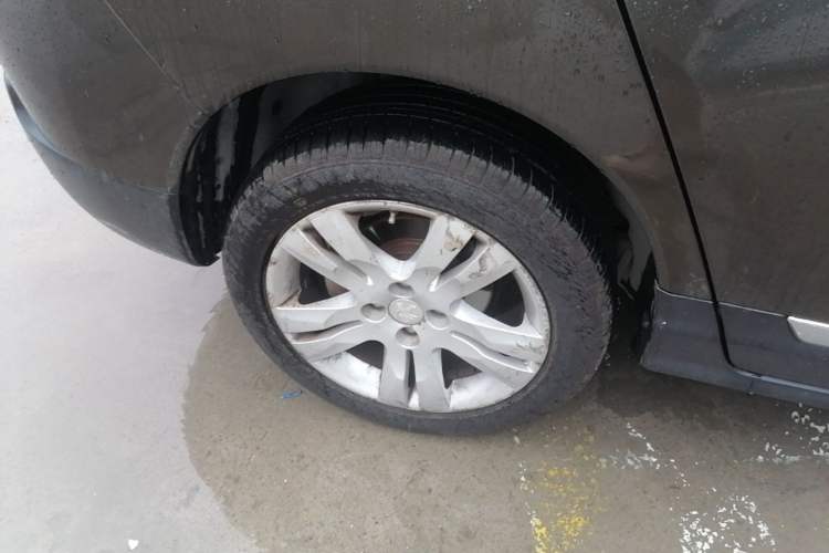 Used Peugeot 3008 2013 1.6THP Automatic Prestige Edition Right Rear Wheel Hub