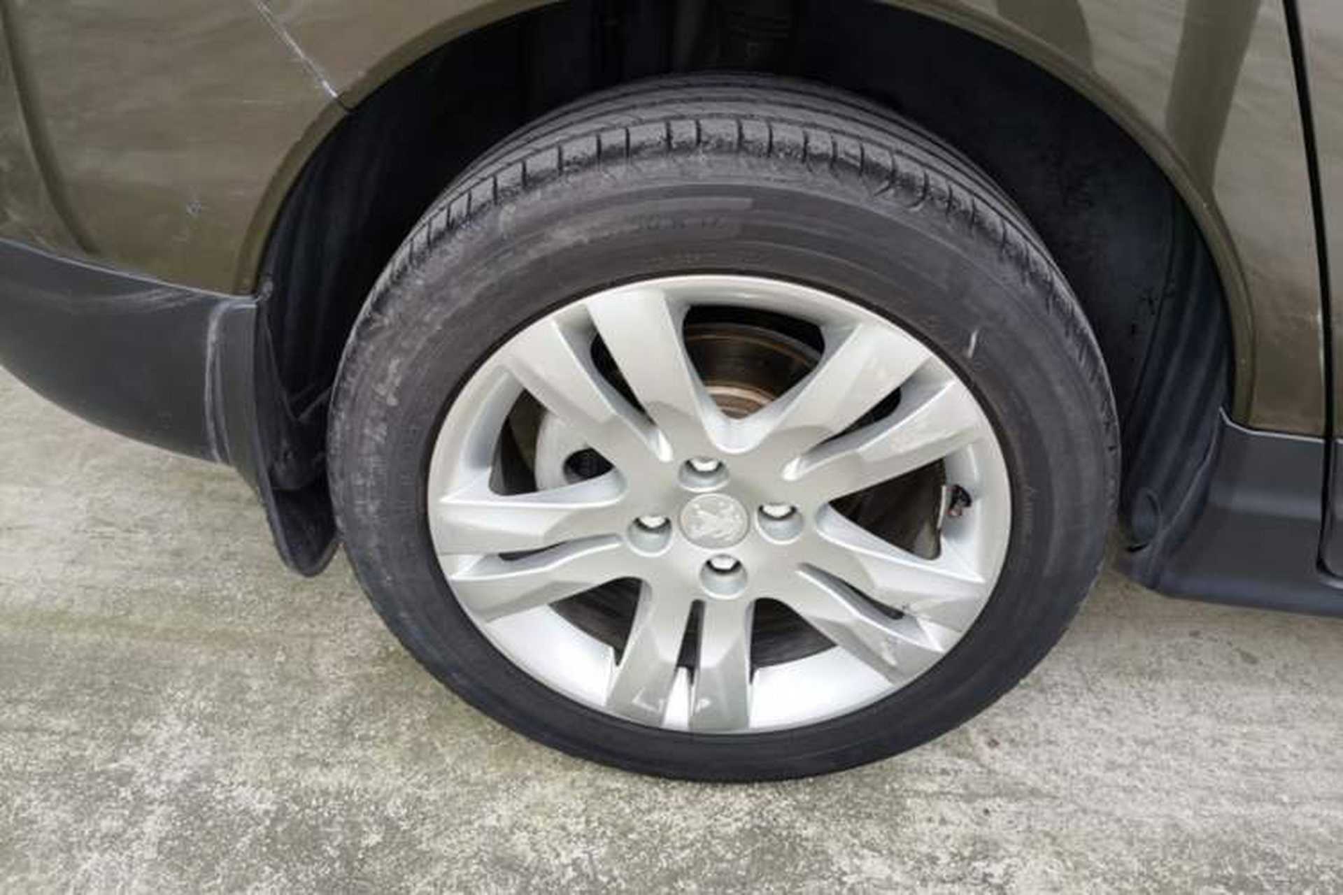 Used Peugeot 3008 2013 2.0L Automatic Trend Edition Right Rear Wheel Hub