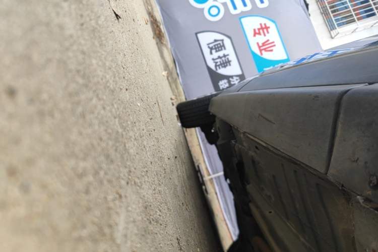 Used Peugeot 3008 2013 1.6THP Automatic Prestige Edition Right Side Sill