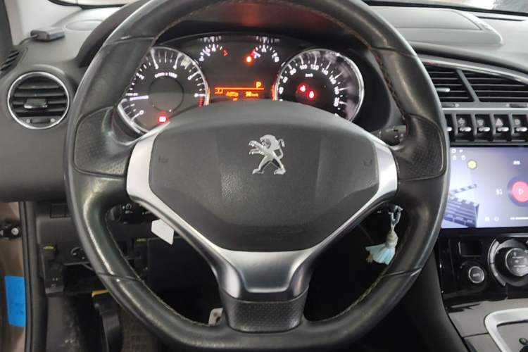 Used Peugeot 3008 2013 1.6THP Automatic Prestige Edition Steering Wheel