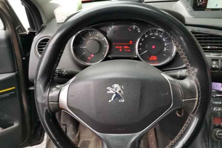 Used Peugeot 3008 2013 1.6THP Automatic Prestige Edition Steering Wheel