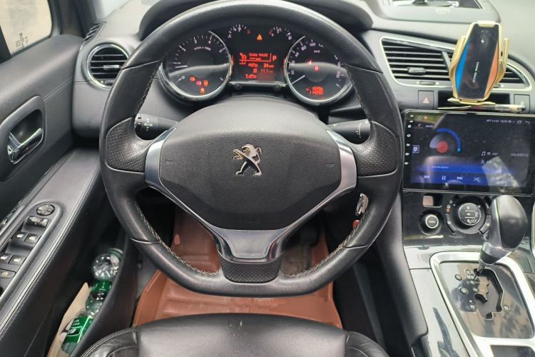 Used Peugeot 3008 2013 2.0L Automatic Trend Edition Steering Wheel