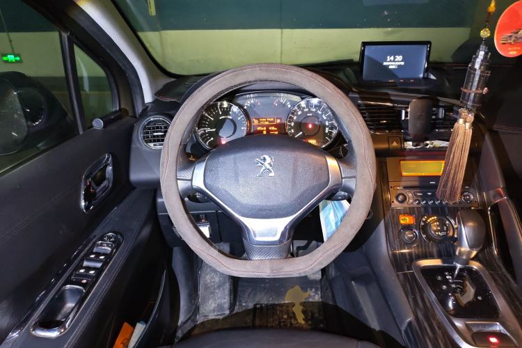 Used Peugeot 3008 2013 2.0L Automatic Trend Edition Steering Wheel