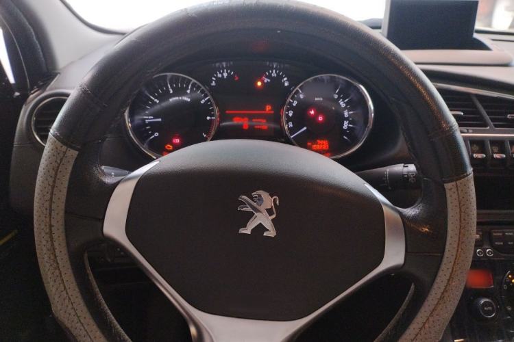Used Peugeot 3008 2013 1.6THP Automatic Prestige Edition Steering Wheel
