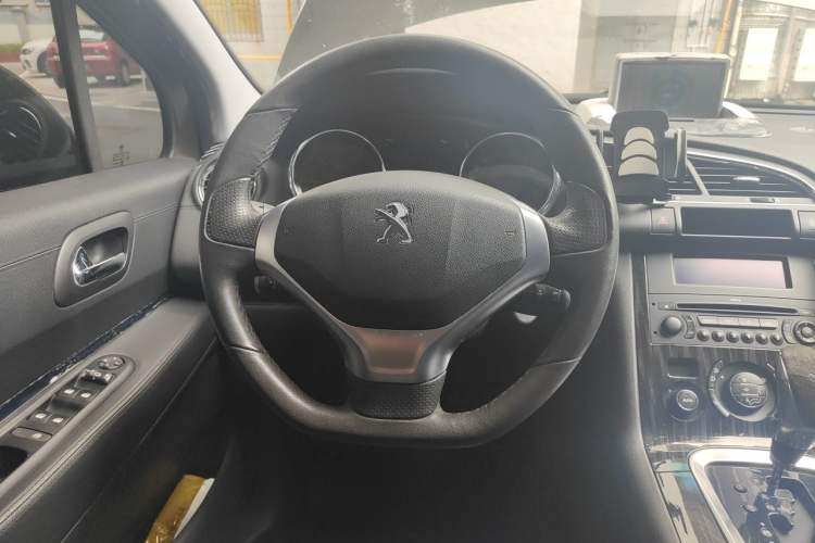 Used Peugeot 3008 2013 2.0L Automatic Trend Edition Steering Wheel