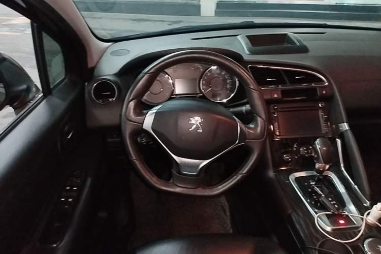 Used Peugeot 3008 2013 2.0L Automatic Trend Edition Steering Wheel