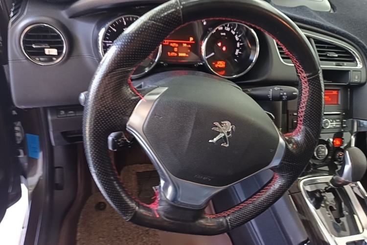 Used Peugeot 3008 2013 1.6THP Automatic Trend Edition Steering Wheel
