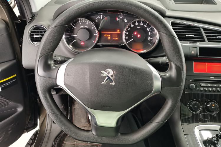 Used Peugeot 3008 2013 2.0L Automatic Classic Edition Steering Wheel