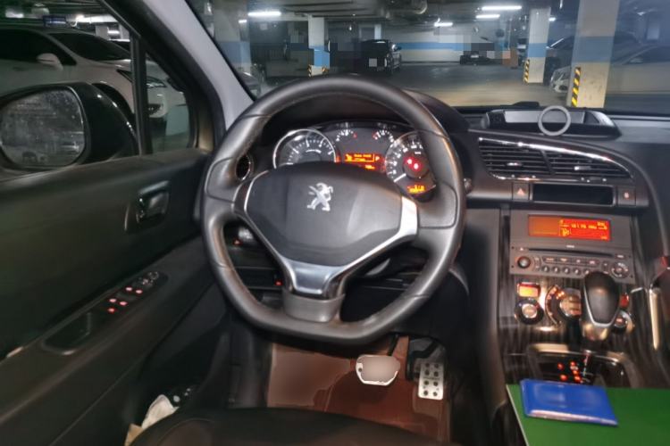 Used Peugeot 3008 2013 2.0L Automatic Trend Edition Steering Wheel