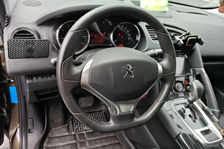 Used Peugeot 3008 2013 2.0L Automatic Trend Edition Steering Wheel