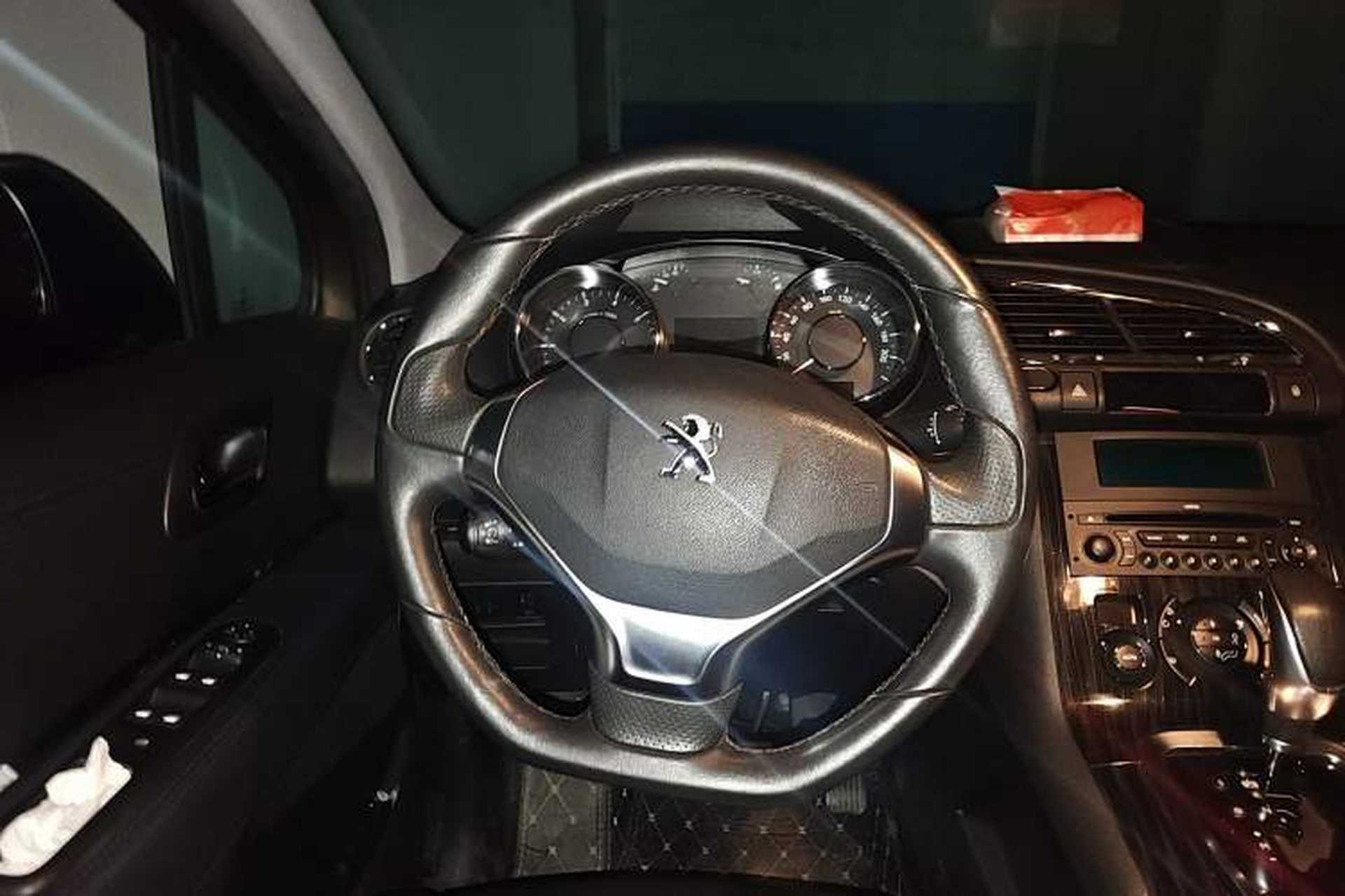 Used Peugeot 3008 2013 2.0L Automatic Trend Edition Steering Wheel