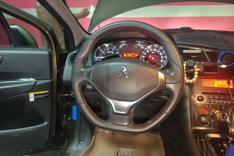 Used Peugeot 3008 2013 2.0L Automatic Trend Edition Steering Wheel